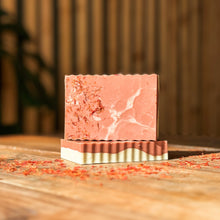 Load image into Gallery viewer, oakmoss + amber soap | warm musk & tree moss