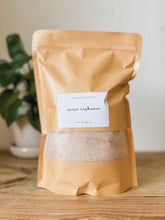 Load image into Gallery viewer, cocoa cashmere bath soak | sandalwood & vanilla