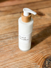 Load image into Gallery viewer, toasted marshmallow hydrating body lotion | marshmallow root, vanilla & vetiver