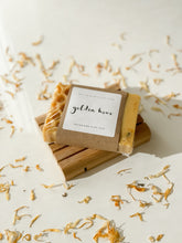 Load image into Gallery viewer, golden hour soap | sweet orange, turmeric & honey
