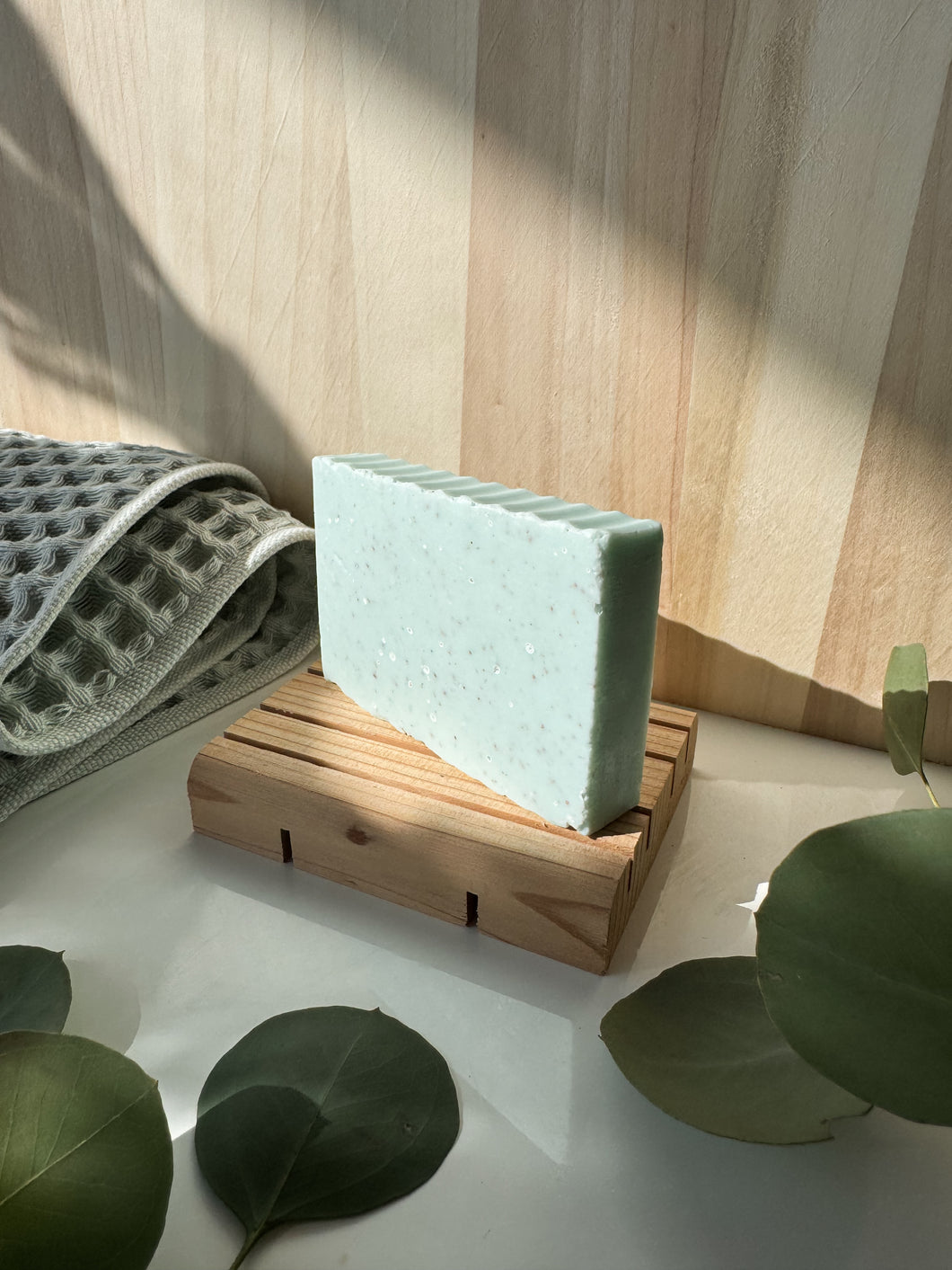 spa day soap | eucalyptus & geranium scrub bar