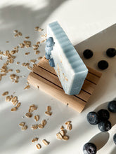 Load image into Gallery viewer, blueberry crumble soap | juniper, ylang ylang + grapefruit
